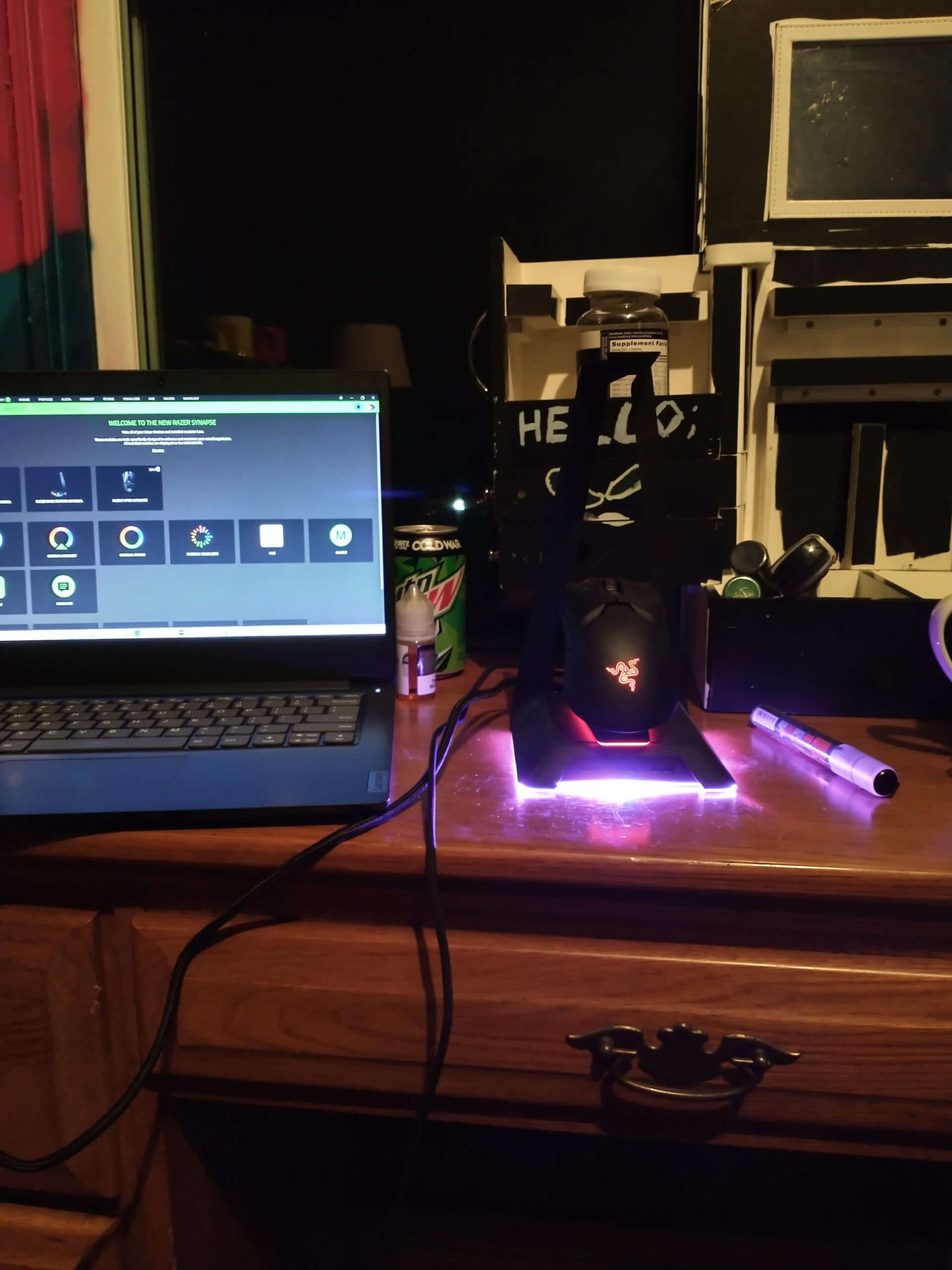 Razer Base Station V2 Chroma Headphone Headset Stand Holder: Chroma RGB Lighting - Taller Stand & Anti-Slip Ledge - USB Charging Ports - Anti-Slip Rubber Base - 3.5mm Port + Built-in DAC - Black customer photo 2