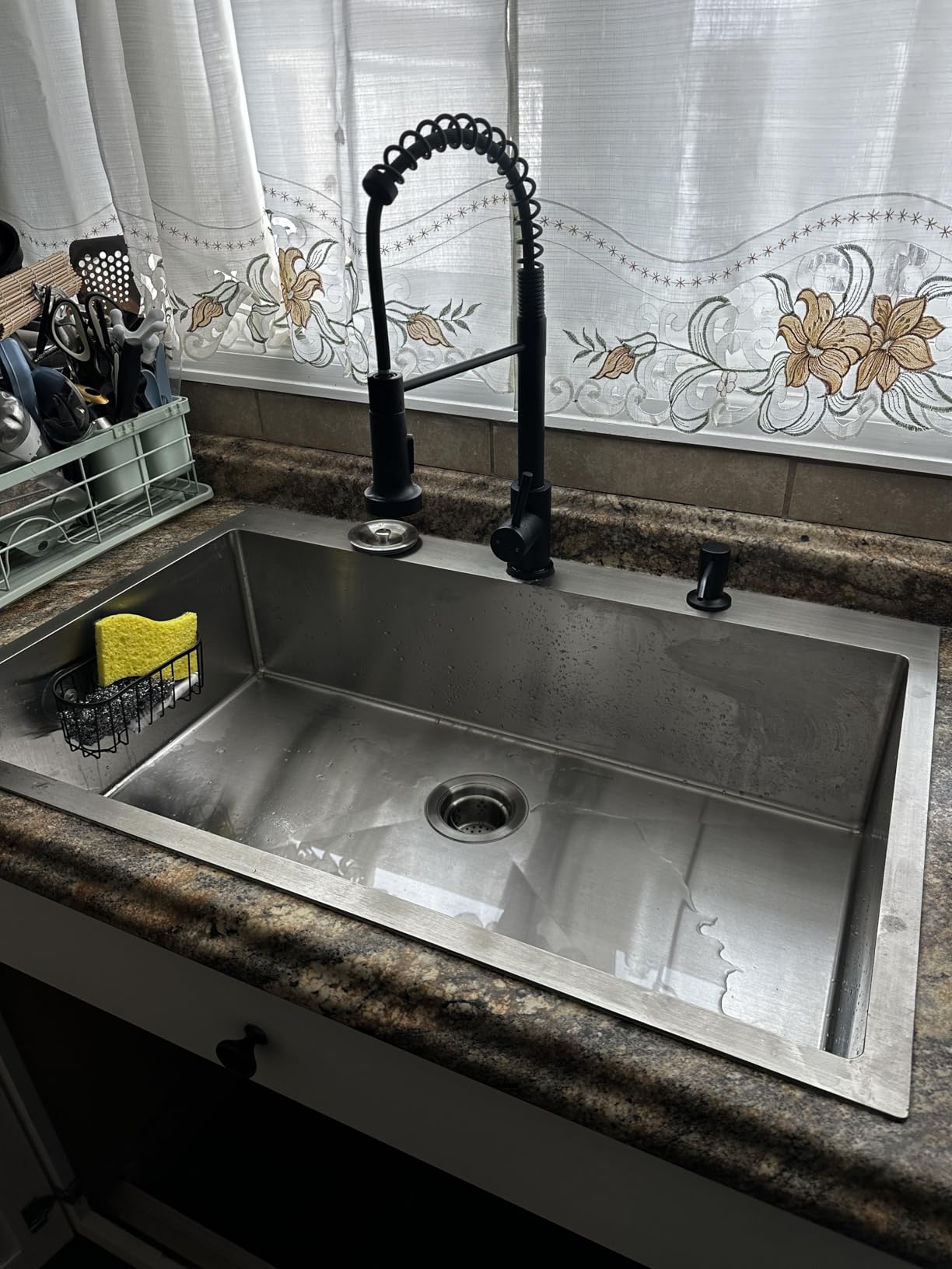 KINGO HOME 33 inch Black Farmhouse Sink, 16 Gauge Double Ledges Stainless Steel Farmhouse Kitchen Workstation Sink, All In One Apron Front Deep Single Bowl Kitchen Farm Sytle Farmer Sinks 33x20x9 customer photo 2
