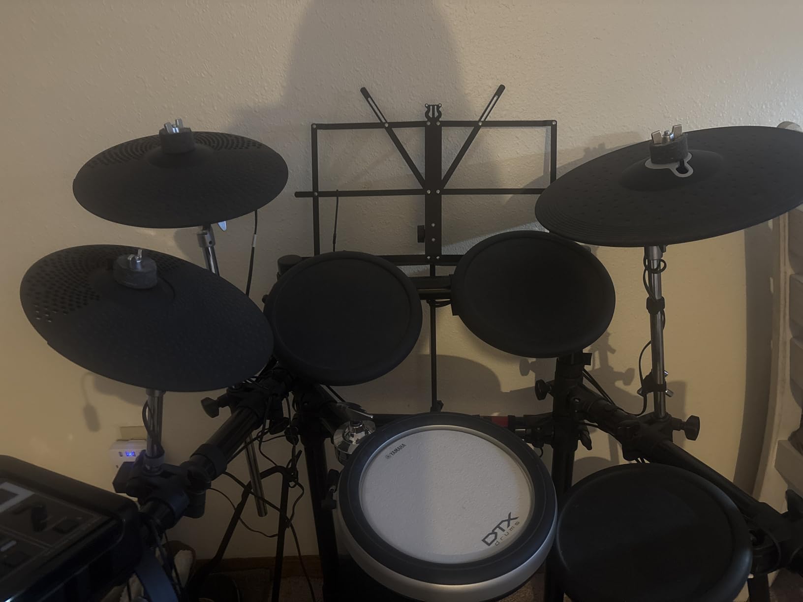 Yamaha DTX6K-X Electronic Drum Set with DTX-PRO Module, 70 Premium Customizable Kits, Kit Modifier Controls, USB Audio/MIDI, Silent Silicone Heads, DTX Touch Sound Editor Smart App customer photo 3