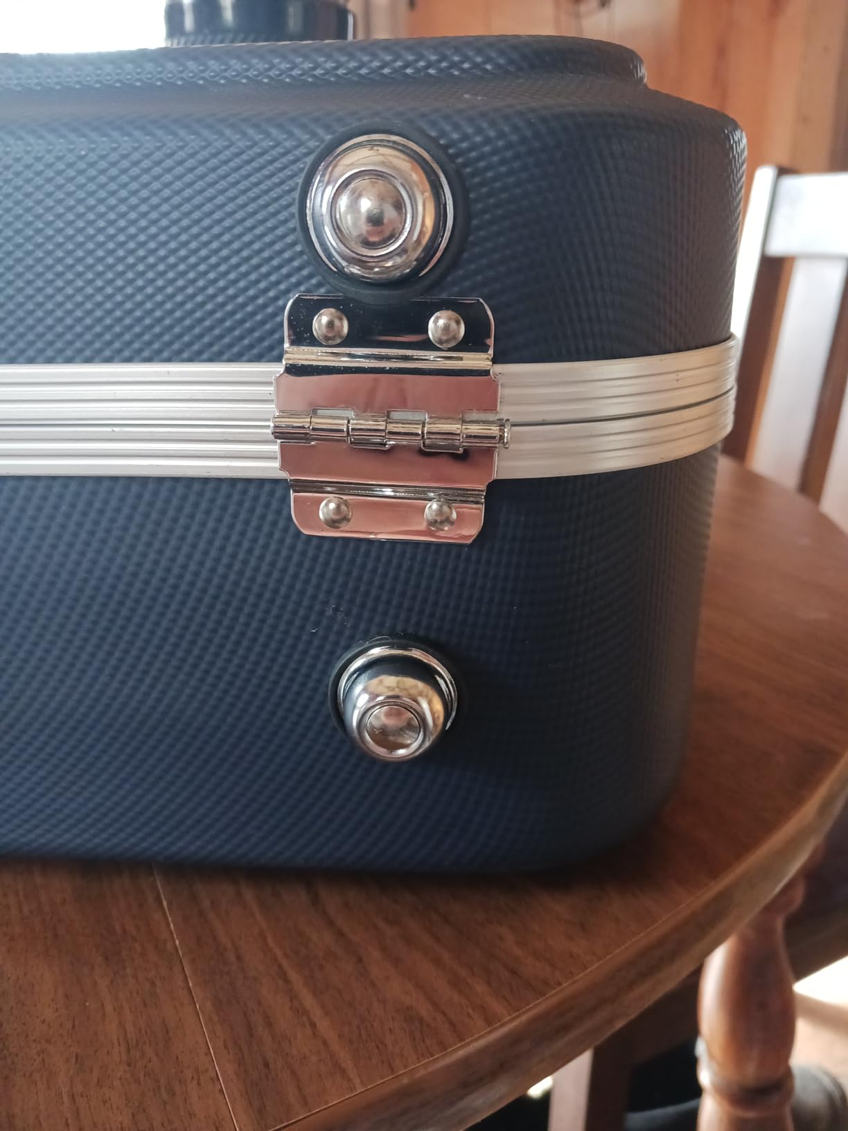 Crossrock ABS Molded Banjo Case for 5-String Resonator & Tenor | Backpack Style, Locking Latch, Plush Interior - Black (CRA861BJBK) customer photo 2