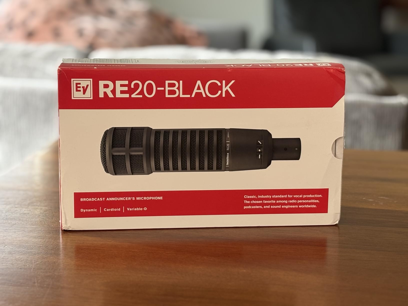 Electro-Voice RE20-BLACK Dynamic Broadcast Announcer Microphone customer photo 1