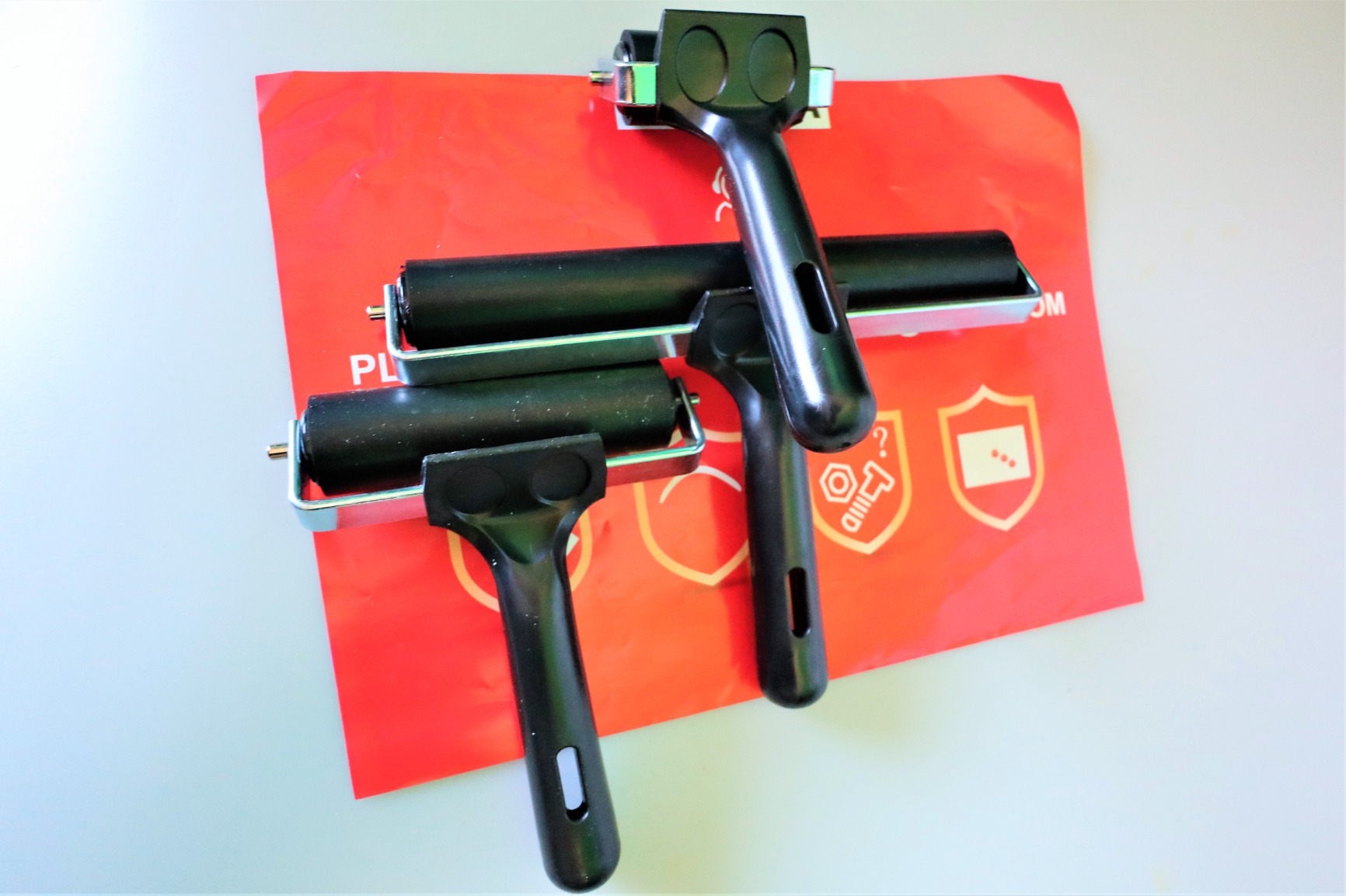 3 Pack Printmaking Brayers - Premium Brayer Rollers for Crafting, Hard Rubber Roller Brayers, Vinyl Roller Ink Paint Brush for Wallpapers Stamping Gluing Application (2.4'', 4'', 7.9'') (Black) customer photo 1