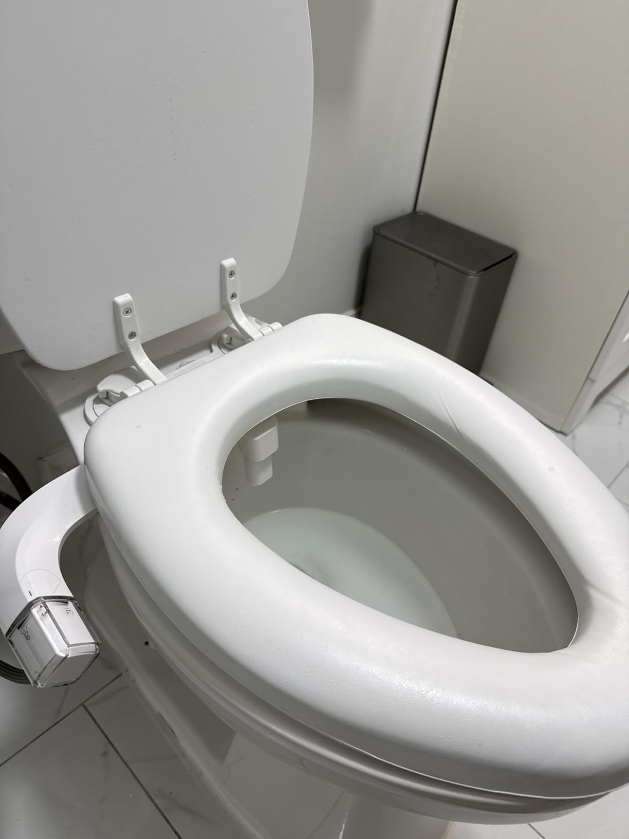 Mayfair Padded Toilet Seat, Cushioned Soft Vinyl over Wood Core Seat, Secure Hinges, Easy Clean, Made in USA, Elongated, White customer photo 1