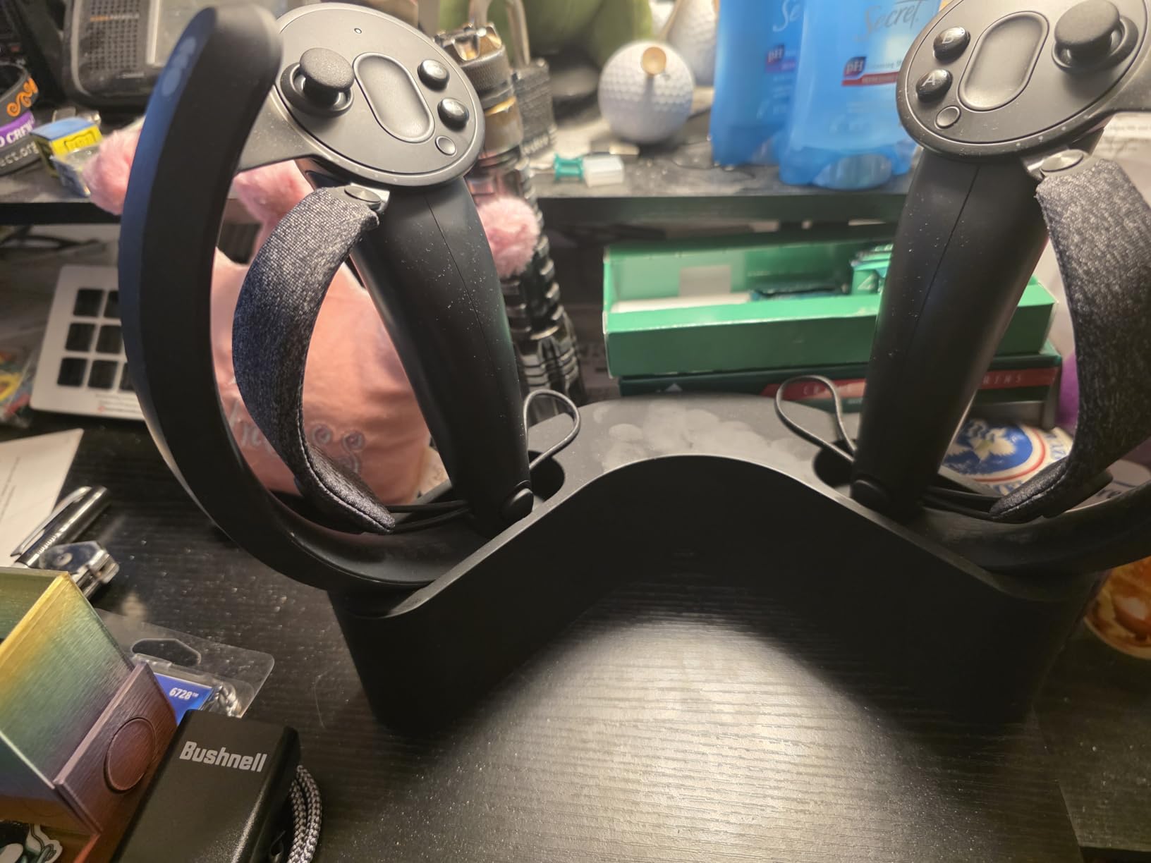 Magnetic Charging Dock/Stand Holder and Organizer for Valve Index VR Controller (Black) customer photo 1