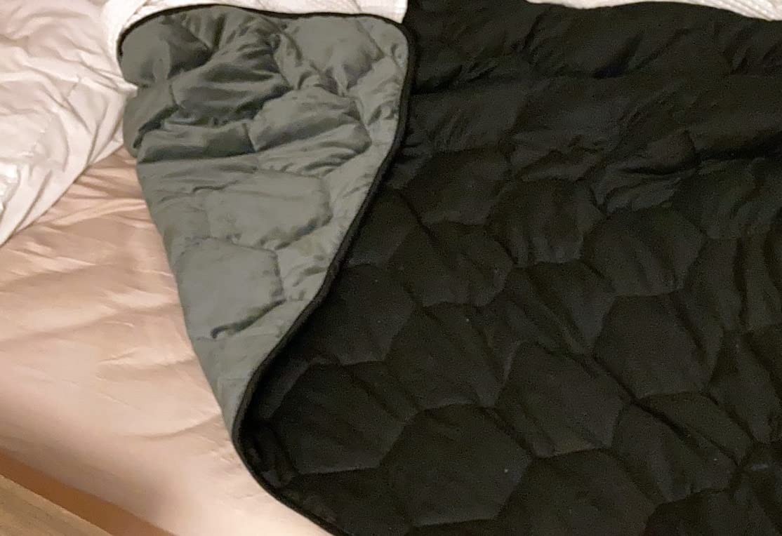 Layla 300 Thread Count Weighted Blanket with Fleece Top Layer, Even Weight Distribution, 100% Cotton Bottom Layer (25 pounds) customer photo 1