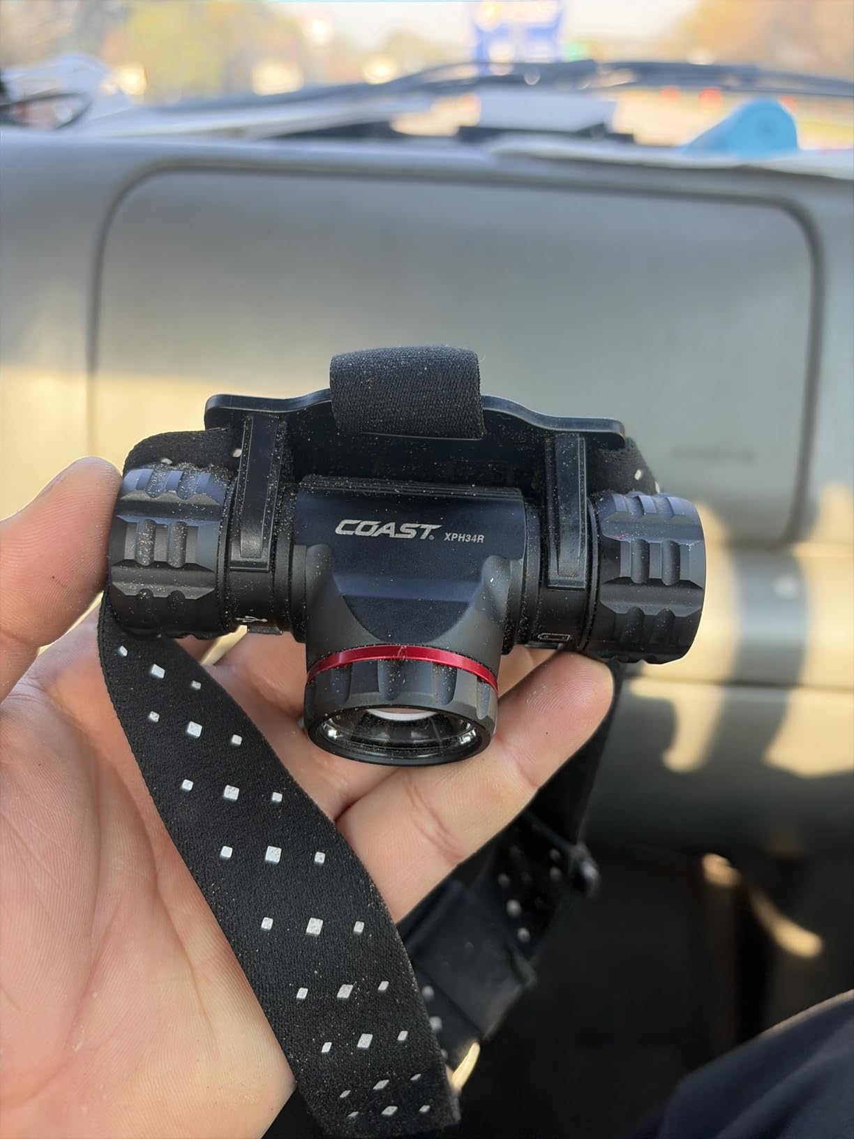 Coast XPH34R 2700 Lumen USB-C Rechargeable-Dual Power LED Headlamp with Pure Beam Twist Focus and Magnetic Base customer photo 1