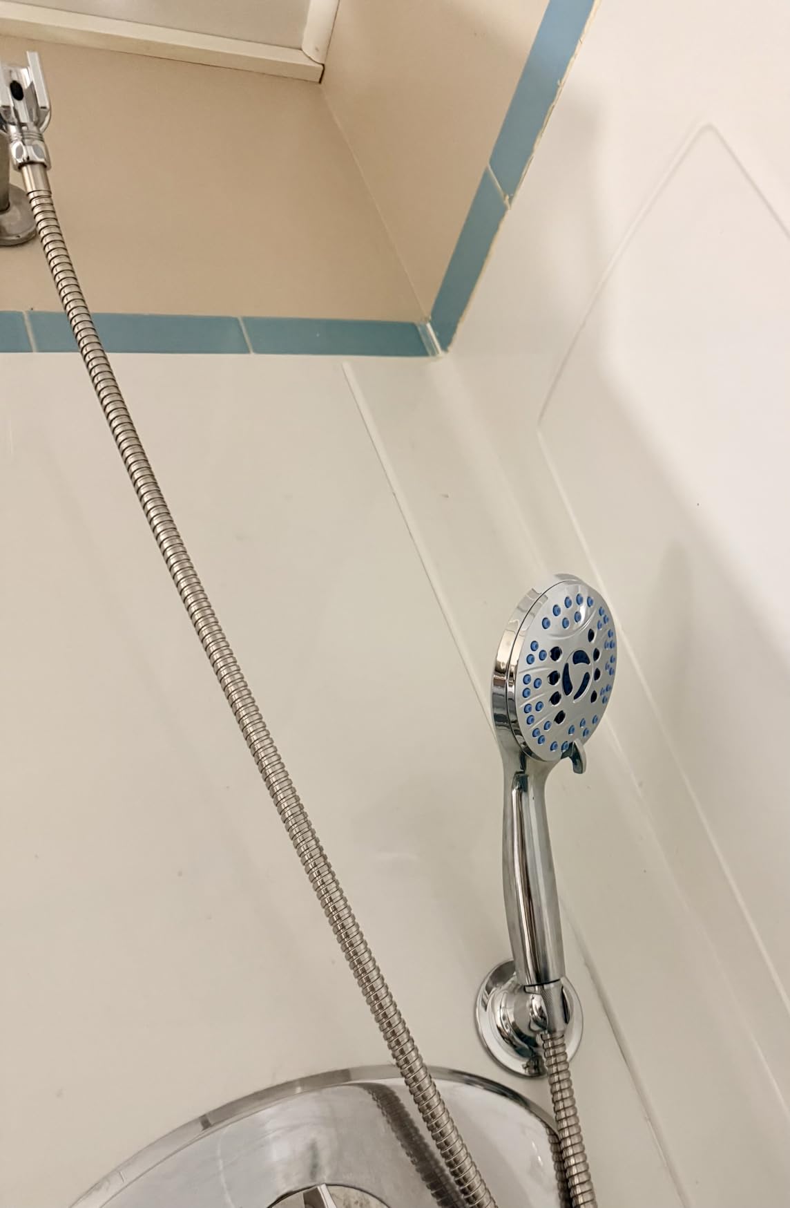 Hotel Spa AquaCare High Pressure 8-mode Handheld Shower Head, Anti-clog Nozzles, Built-in Power Wash to Clean Tub, Tile & Pets, Extra Long 6 ft. Stainless Steel Hose, Wall & Overhead Brackets customer photo 2