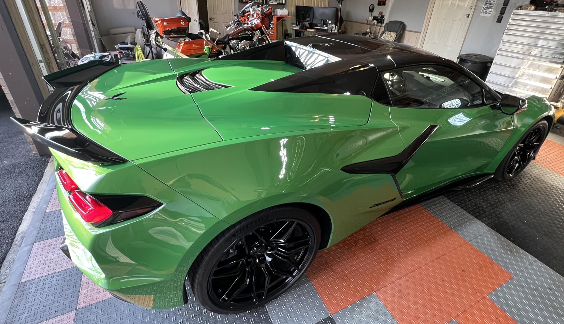 Turtle Wax Hybrid Solutions Ceramic Graphene Paste Wax for Car Detailing, High Gloss Shine, Extreme Water Beading, Long-Lasting Protection, for Paint, Glass Metal, Wheels and More, 5.5 oz customer photo 1