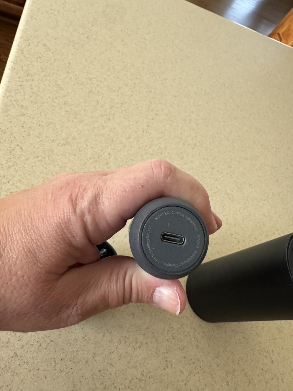 HOTO Electric Screwdriver Rechargeable, 3.6V Cordless Screwdriver Set USB-C, 1/4'' Hex Bits, 3 Torque Settings, 1500mAh Battery, LED Light & 12 S2 Metal Bits for Furniture/Electrical Repairs customer photo 2