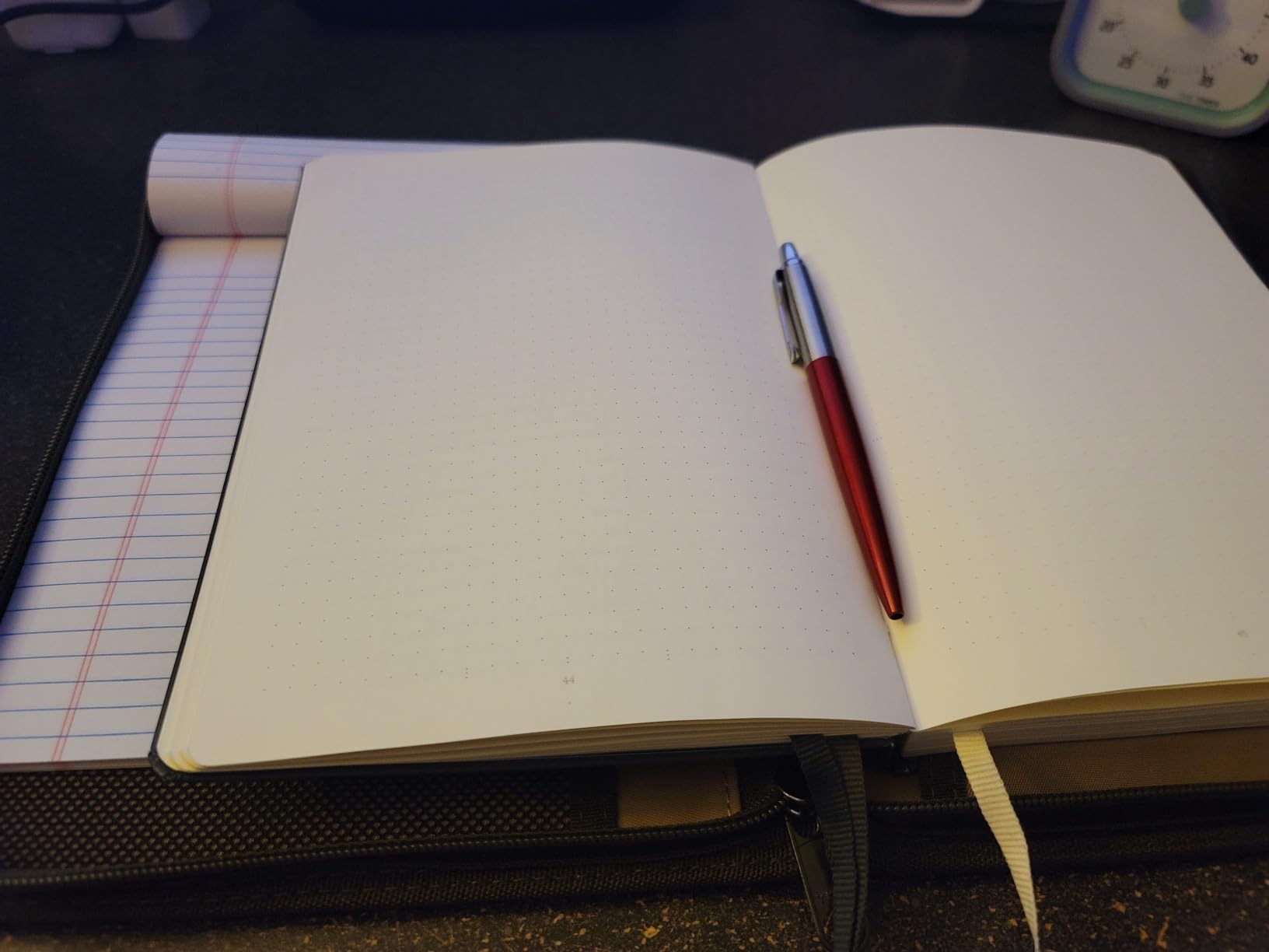 LEUCHTTURM1917 The Official Bullet Journal Edition 2 - Notebook Built for BuJo, Medium A5 204 Pages of 120gsm Paper, With Bujo Pocket Guide (Black) customer photo 1