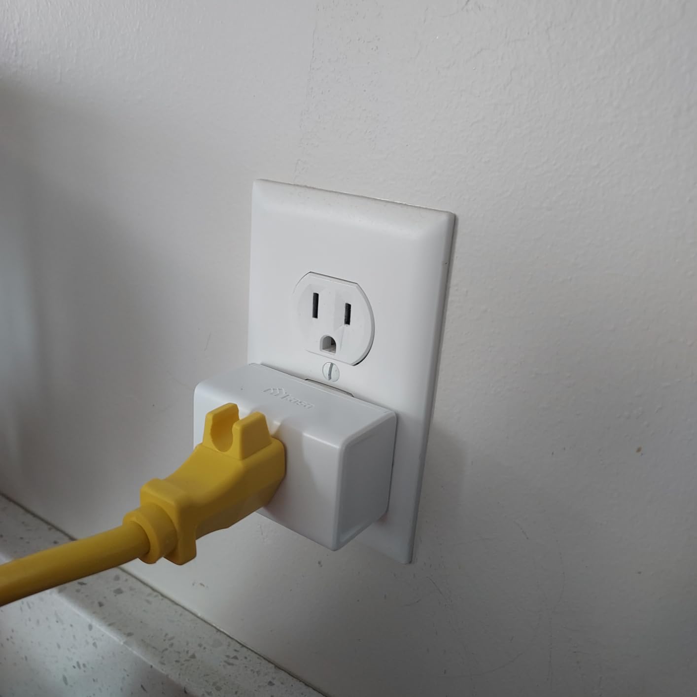 Kasa Smart Plug Mini 15A, Smart Home Wi-Fi Outlet Works with Alexa, Google Home & IFTTT, No Hub Required, UL Certified, 2.4G WiFi Only, 4-Pack(EP10P4), White customer photo 1
