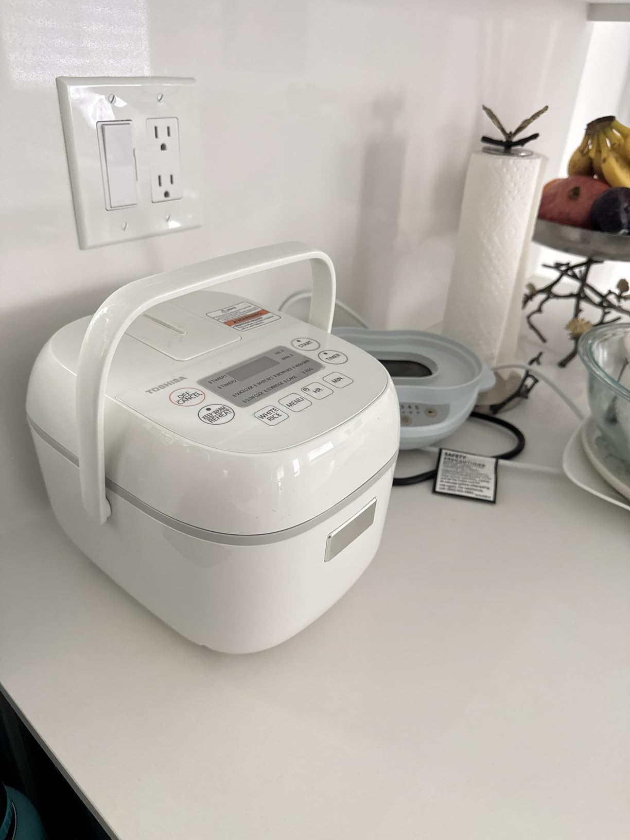 Toshiba Mini Rice Cooker, 3 Cups Uncooked Small Rice Cooker, Steamer & Warmer, With Fuzzy Logic And One-Touch Cooking, 24 Hour Delay Timer And Auto Keep Warm Feature, White customer photo 1