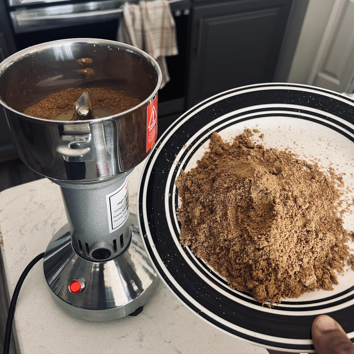 Electric Grain Grinder Mill 1000g High-speed Spice Herb Mill Commercial Powder Machine for Dry Cereals Grain Herb Spice Coffee Corn Bean (1000g Stand Type) customer photo 2