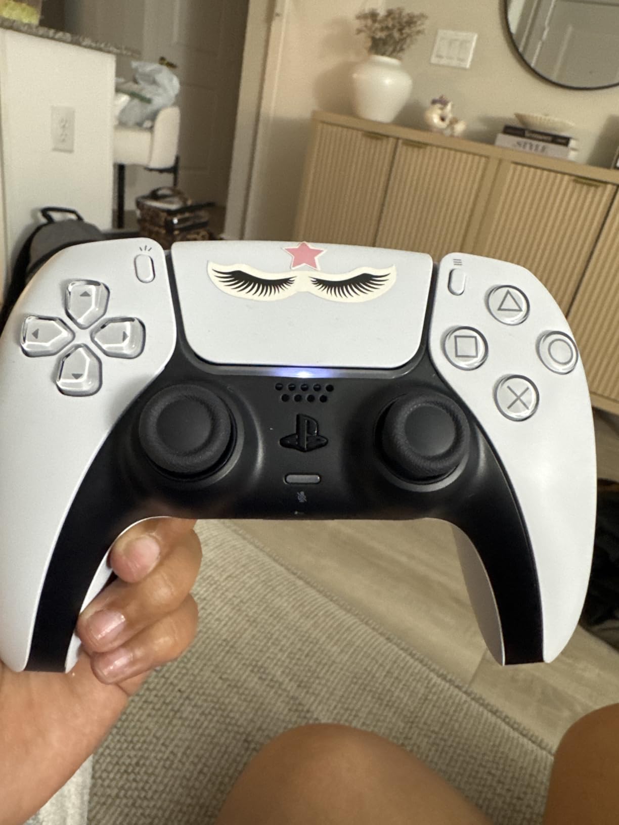 Playstation 5 DualSense Wireless Controller - White (Renewed) customer photo 1