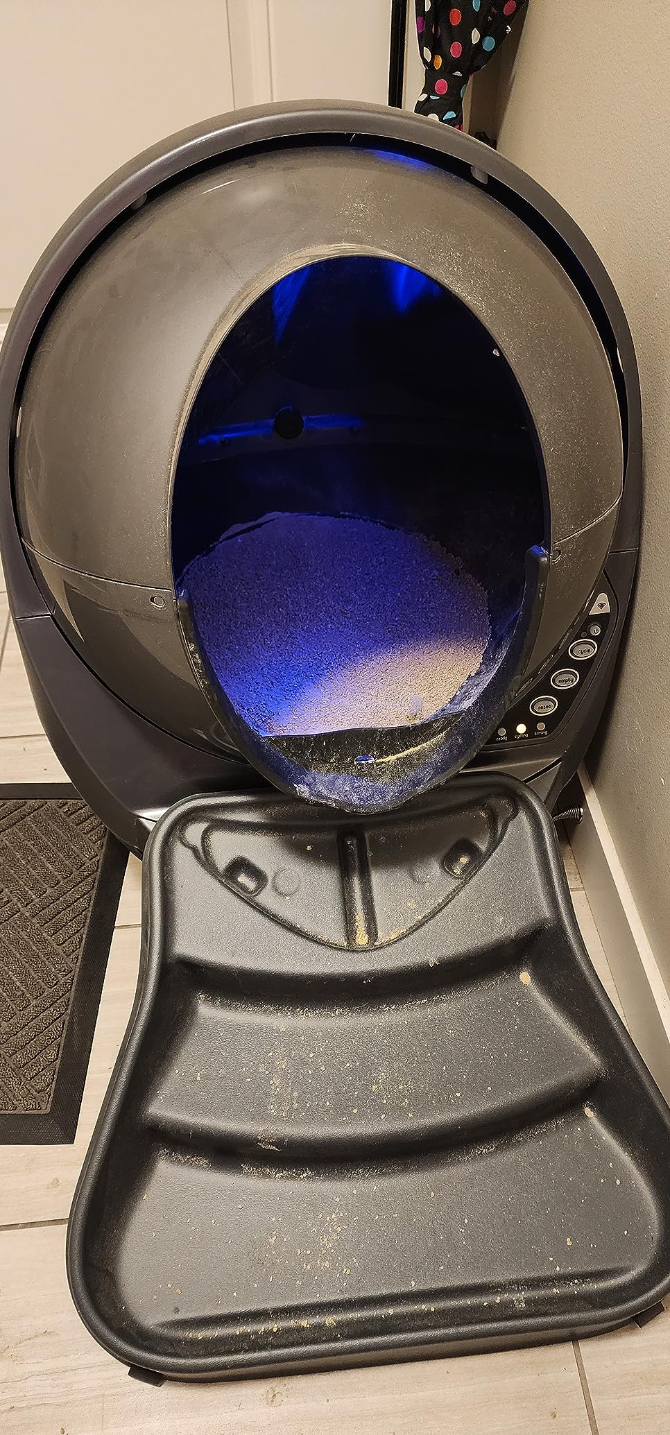 Litter-Robot 3 Connect by Whisker, Grey - Automatic, Self-Cleaning Cat Litter Box, App Control, Helps Reduce Litter Box Odors, Works with Any Clumping Litter, WhiskerCare 1-Year Warranty customer photo 2