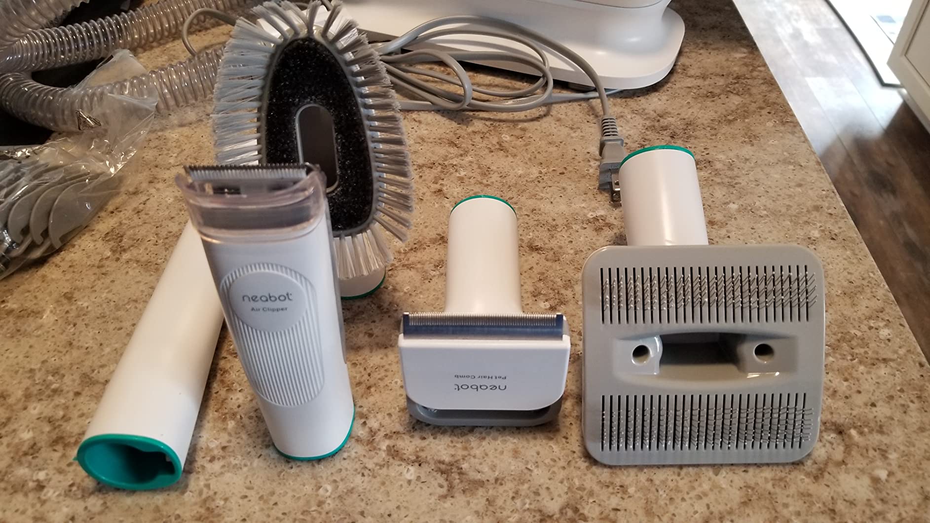 Neakasa P1 Pro Dog Grooming Vacuum Kit, 6-in-1 Pet Hair Grooming with Clippers and Vacuum, 9000Pa Suction, Low Noise, 1L Dust Cup for Home Shedding & Trimming customer photo 2