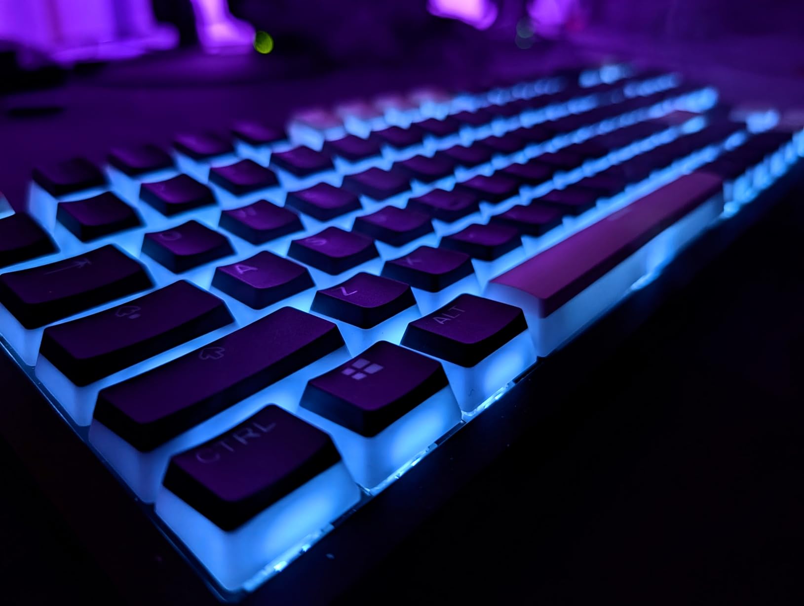 SteelSeries PRISMCAPS - Double Shot Pudding-Style Keycaps - Durable PBT Thermoplastic - Compatible with a Wide Range of Mechanical Keyboards - White customer photo 2