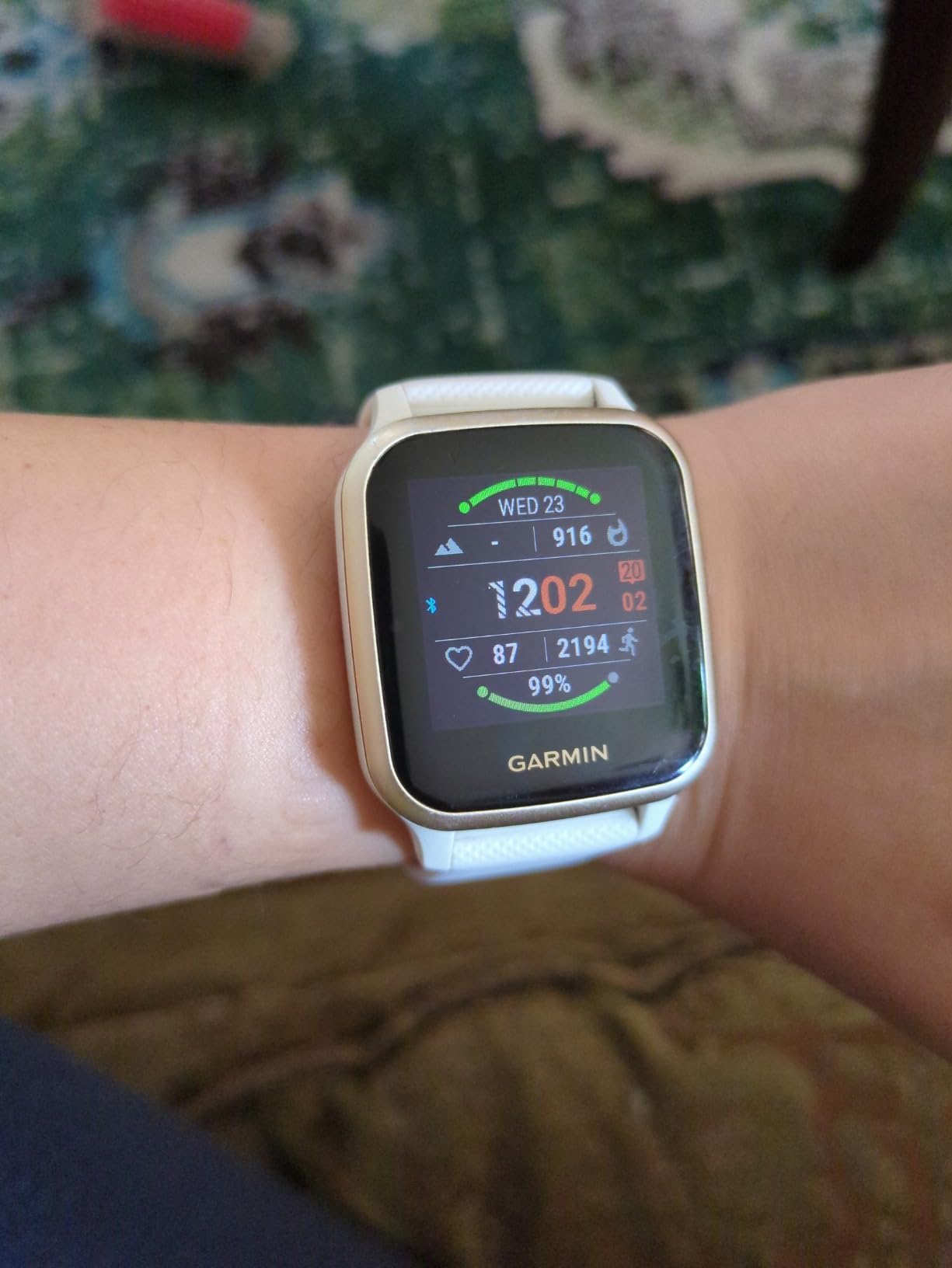 Garmin Venu Sq, 010-02427-01 GPS Smartwatch with Bright Touchscreen Display, Up to 6 Days of Battery Life, Light Gold and White (Renewed) customer photo 1