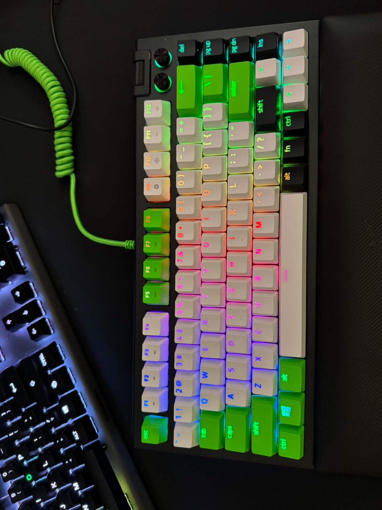 Razer PBT Keycap + Coiled Cable Upgrade Set: Durable Doubleshot PBT - Universal Compatibility - Keycap Removal Tool & Stabilizers - Tactically Coiled & Designed - Braided Fiber Cable - Quartz Pink customer photo 2