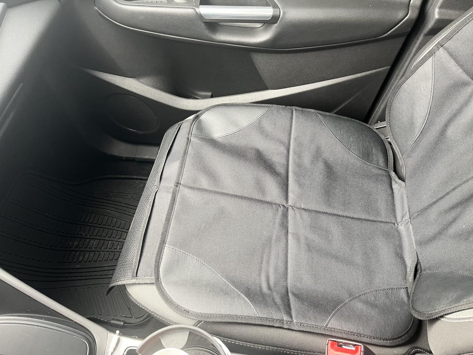 Meolsaek Car Seat Protector for Child Car Seat, Durable 600D Fabric Waterproof Car Seat Cover with Thick Pad Non-Slip Backing, No Imprints (Black 1pc) customer photo 1