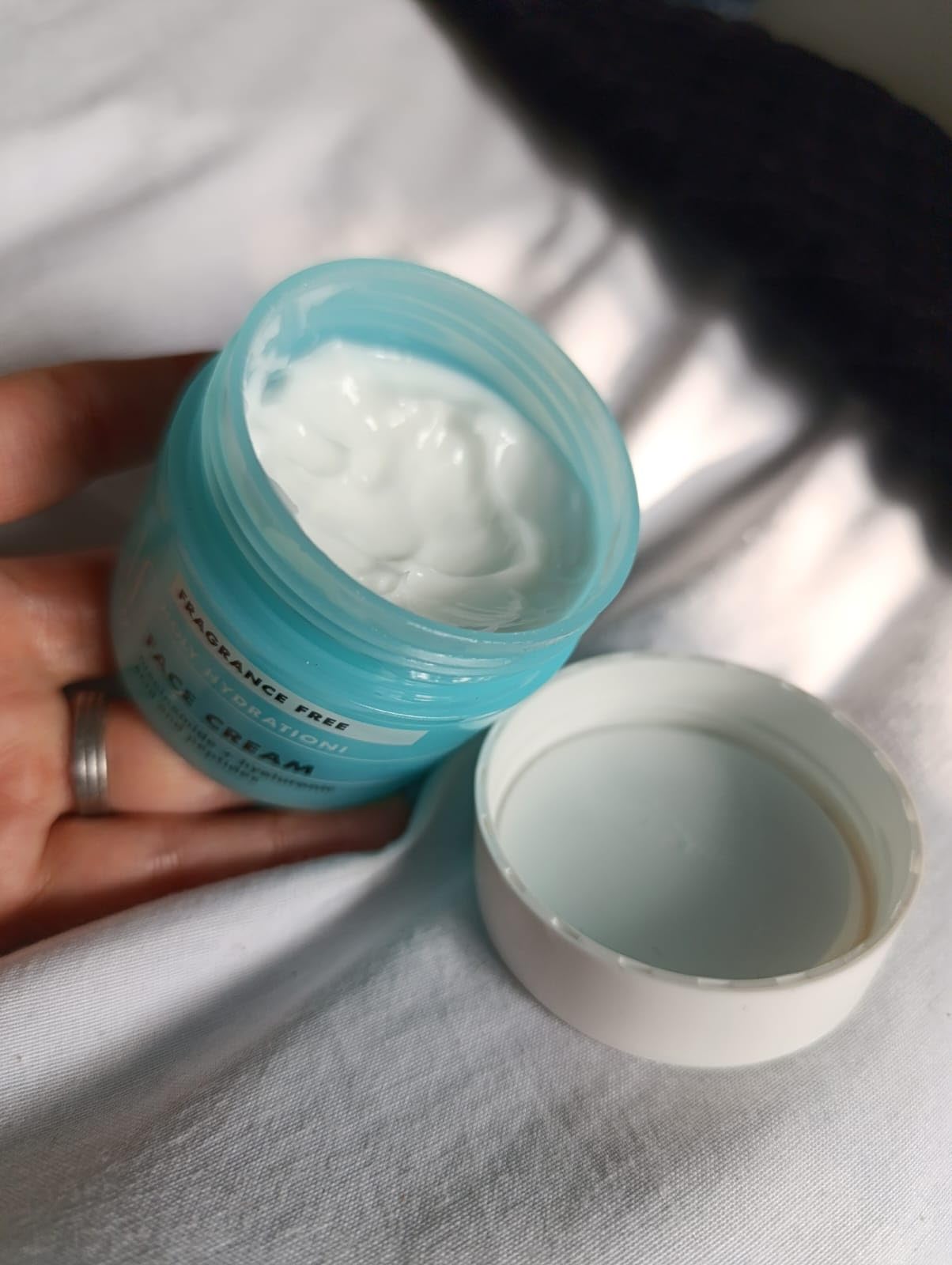 e.l.f. SKIN Holy Hydration! Face Cream - Broad Spectrum SPF 30 Sunscreen, Moisturizes & Softens Skin, Quick-Absorbing & Ultra-Hydrating, 1.7 Oz (50g) customer photo 1