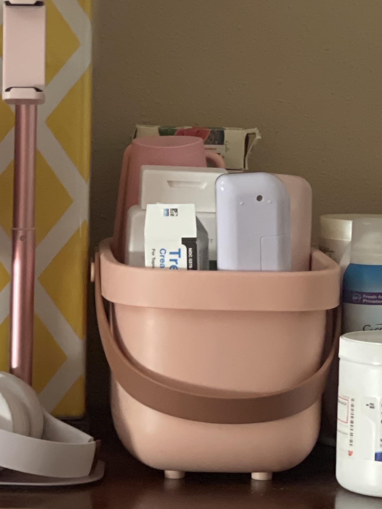 JiatuA Plastic Storage Basket with Handle Portable Shower Caddy Tote Organizer Basket Bin for Bathroom Kitchen Dorm Room Bedroom, Green customer photo 1