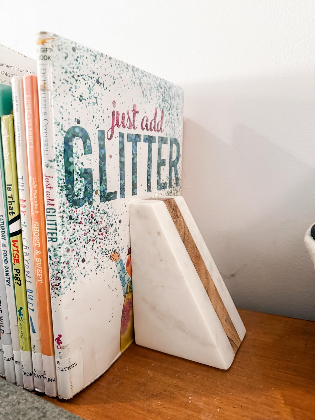 Main + Mesa Marble Geometric Bookends with Wood Inlay, White customer photo 1