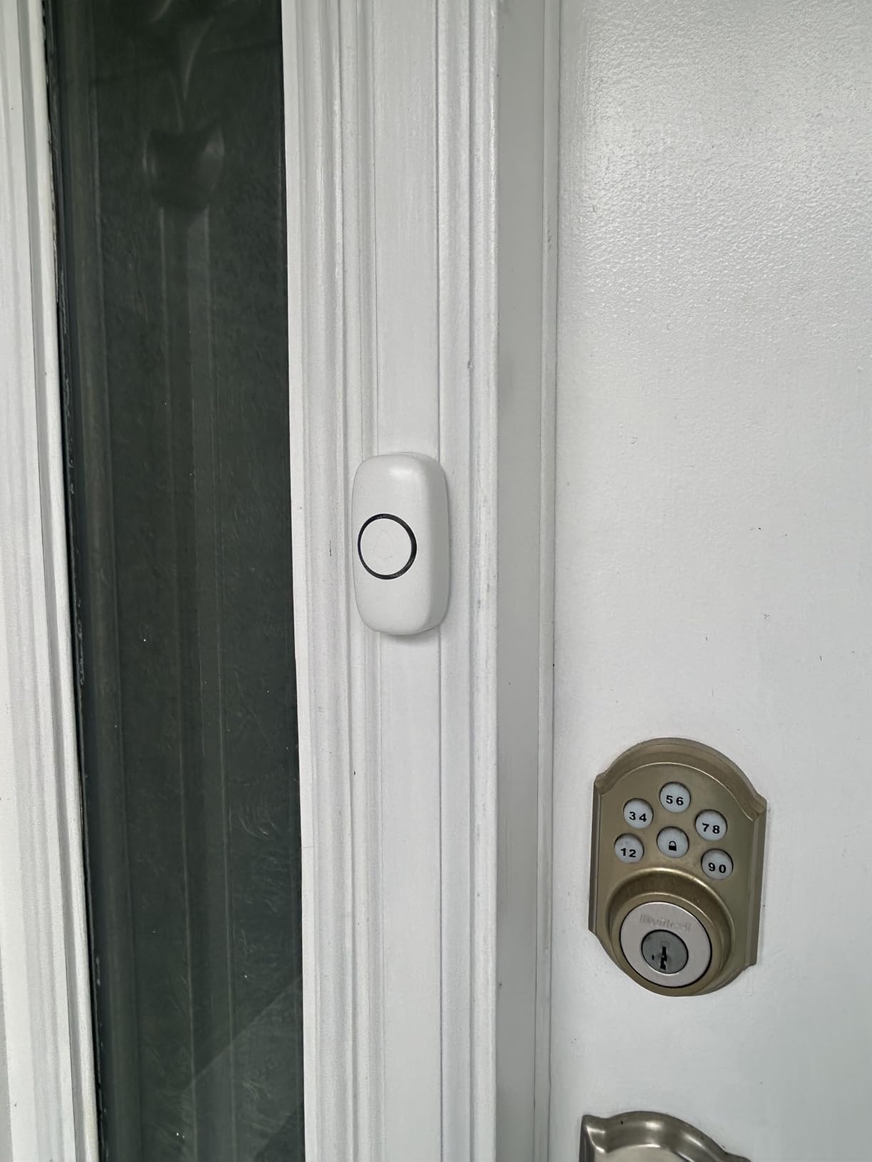 Wireless Doorbell, SECRUI Door bell Over 1000ft Coverage with 2 Plug-In Receivers, 1 Waterproof Push button, 52 Chimes, 110dB loud Sound Colorful LED Flash customer photo 1