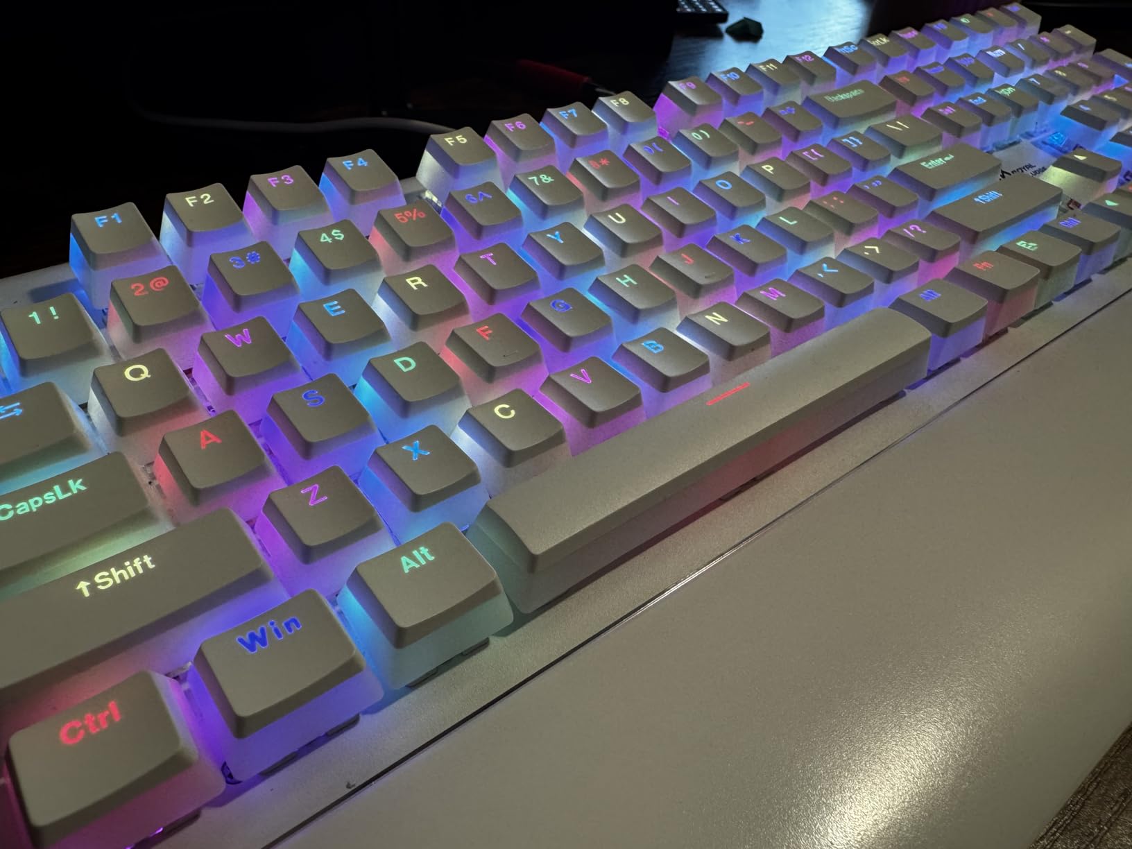 Womier Pudding Keycaps, PBT Shine Through Keycaps 165 Keys Set Custom Key caps Set OEM Profile, Universal Compatiability for 100%, 75%, 65%, 60% Keyboard-White customer photo 1