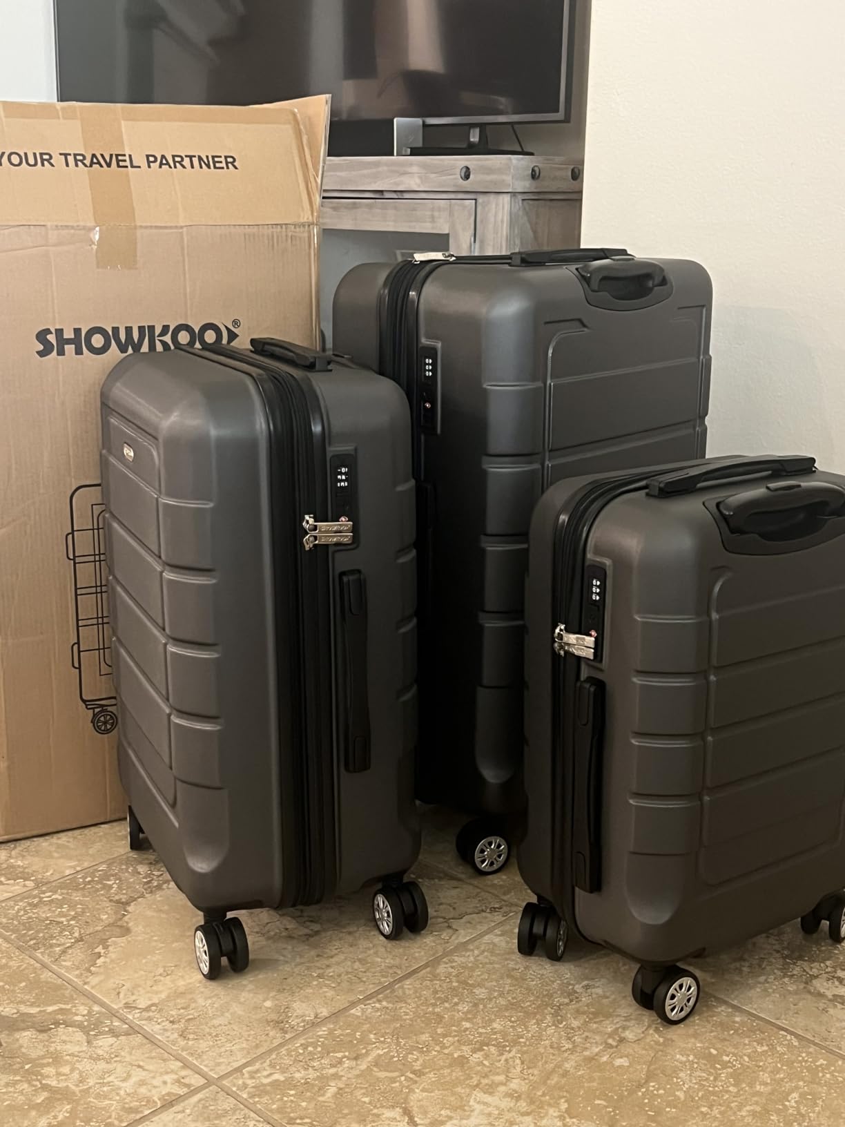 SHOWKOO Luggage Sets Expandable 100% PC Durable Suitcase with TSA Lock Double Wheels Mint Green customer photo 1