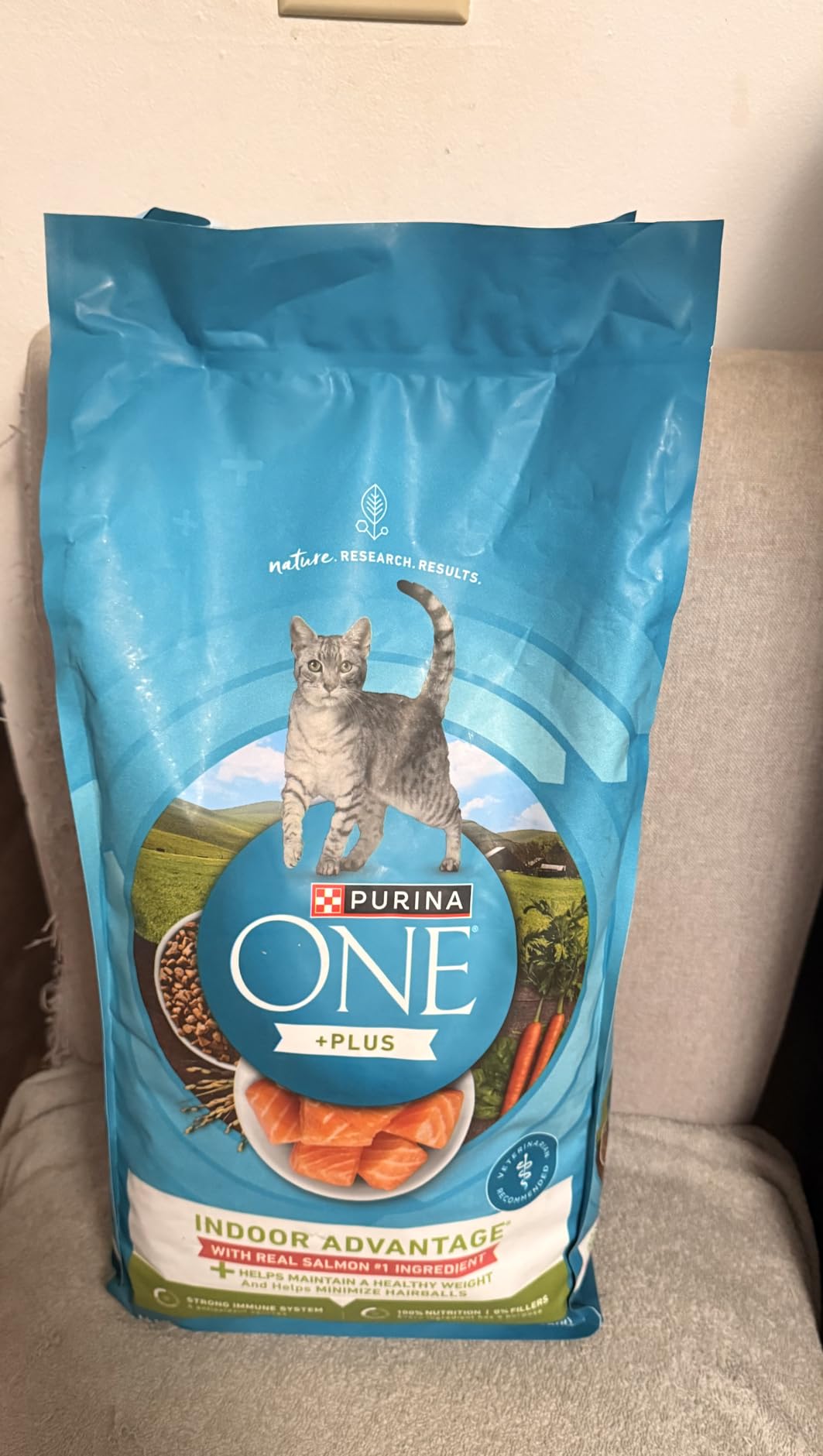 Purina ONE Natural Low Fat, Indoor Dry Weight Control High Protein Cat Food Plus Indoor Advantage With Real Salmon - 7 lb. Bag customer photo 1