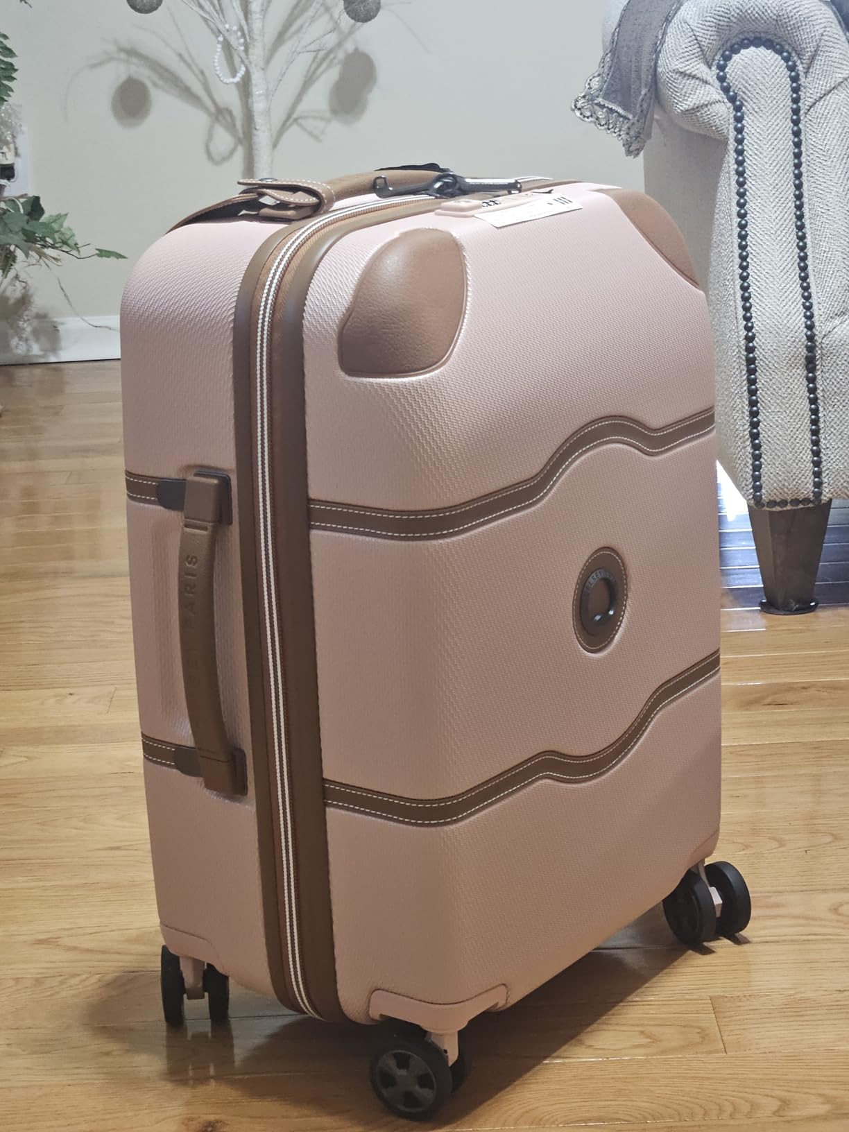 Delsey Paris Chatelet Air 2.0 Hardside Luggage with Spinner Wheels, Angora, Carry on 19 Inch customer photo 1