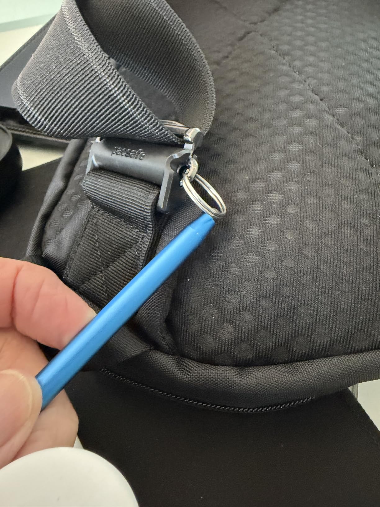 Pacsafe Metrosafe X Anti Theft Urban Sling customer photo 1