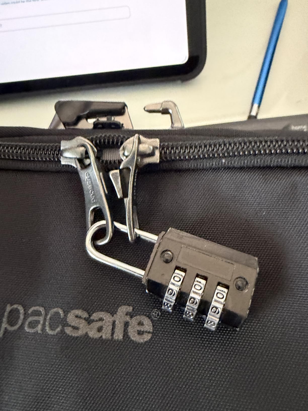 Pacsafe Metrosafe X Anti Theft Urban Sling customer photo 2