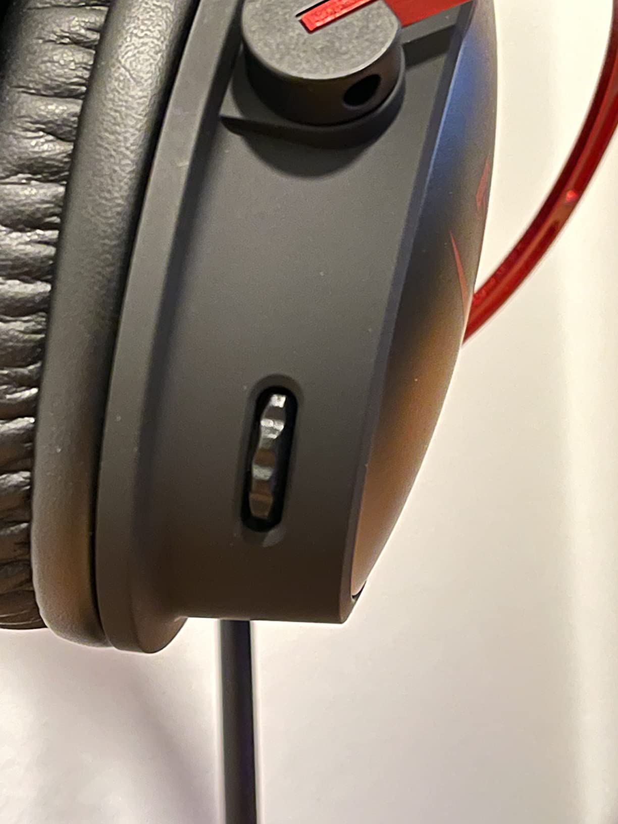 HyperX Cloud Alpha Wireless - Gaming Headset for PC, 300-hour battery life, DTS Headphone:X Spatial Audio, Memory foam, Dual Chamber Drivers, Noise-canceling mic, Durable aluminum frame customer photo 1