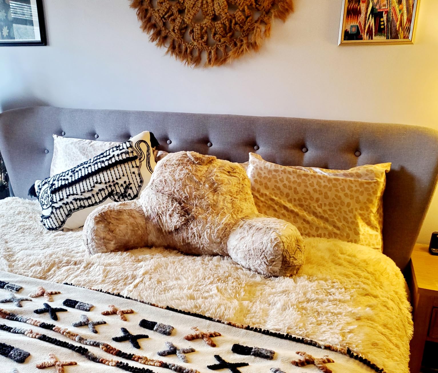 A Nice Night Faux Fur Reading Pillow Bed Wedge Large Adult Children Backrest with Arms Back Support for Sitting Up in Bed/Couch for Bedrest,Ivory customer photo 2