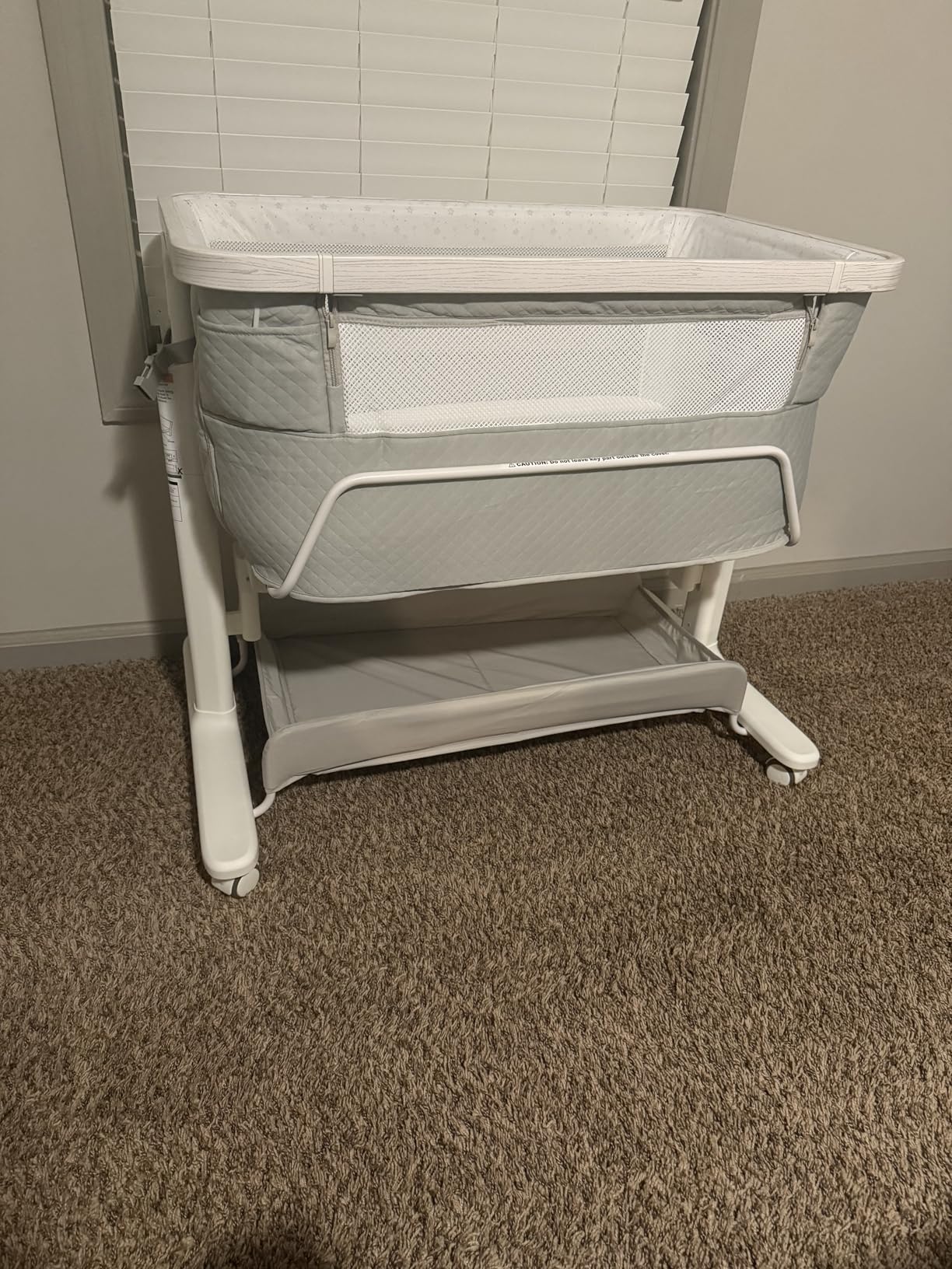 VaVaSoo Electric Rocking Bassinet for Baby 3 Speeds Automatic Bedside Sleeper Auto Rolling Newborn Cradle Rocks Itself 5 Height Adjustable with Music, Wheels, Storage, Grey & White customer photo 1