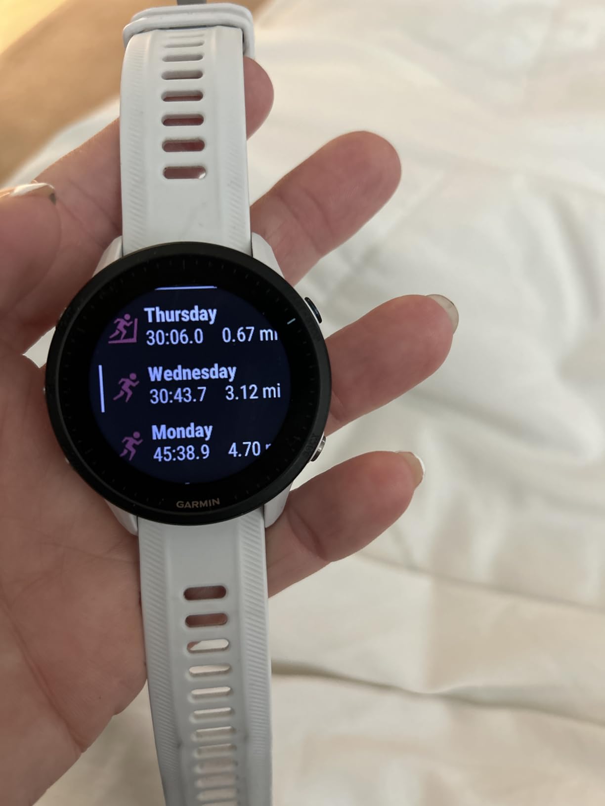 Forerunner® 955, GPS Running Smartwatch, Tailored to Triathletes, Long-Lasting Battery, Whitestone customer photo 1