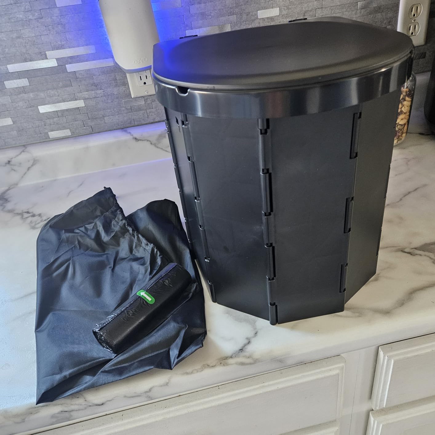 Portable Camping Toilet, Folding Toilet for Adults with Lid and Retractable TP Holder, Waterproof Porta Potty with Carry Bag and Disposible Liners for Camping, Hiking, RV Travel customer photo 1