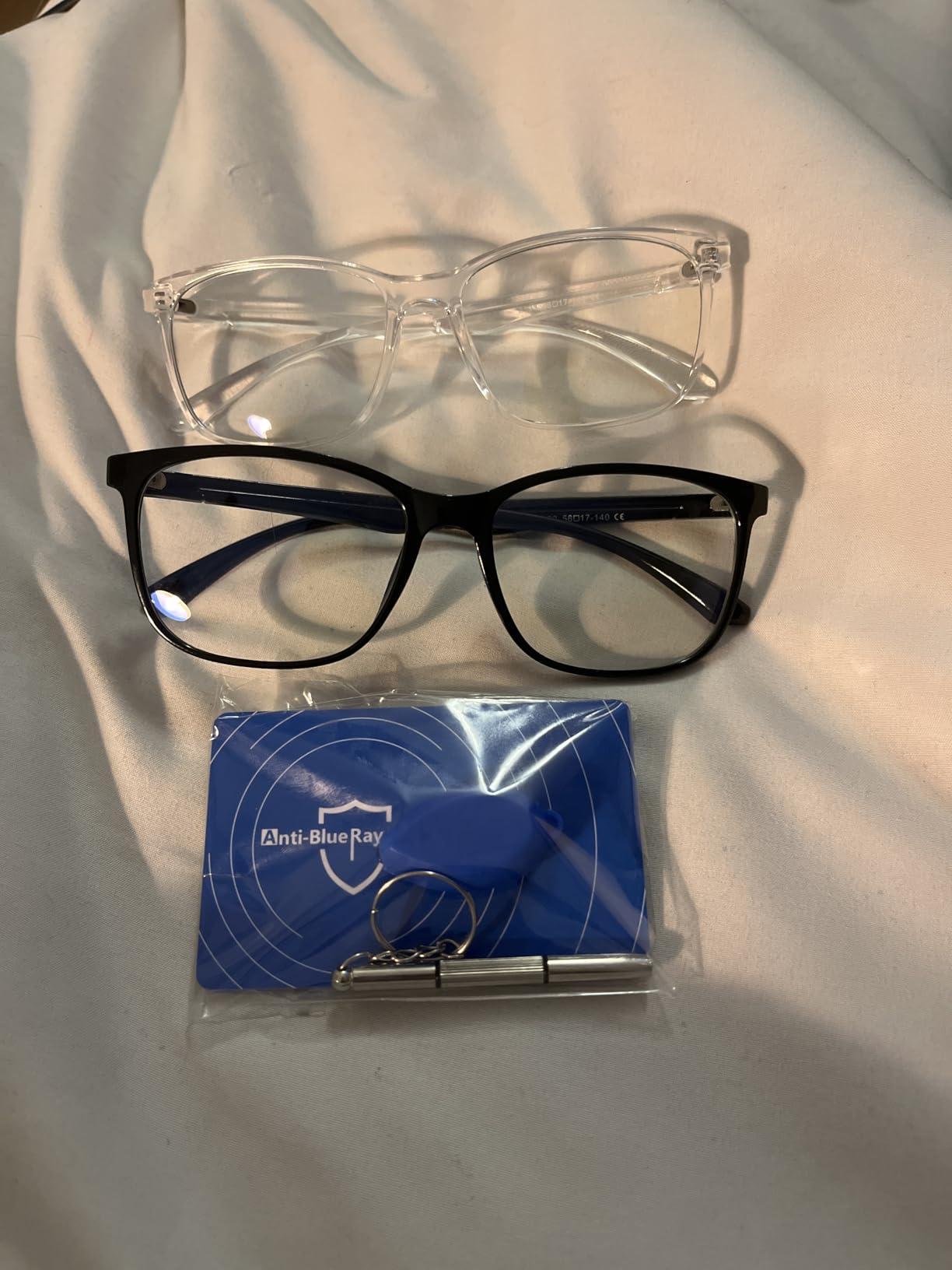 Oilway Blue-Light Blocking Glasses Computer Reading/Gaming/TV/Phones Glasses Fashion Anti Eyestrain Glasses for Women Men customer photo 1
