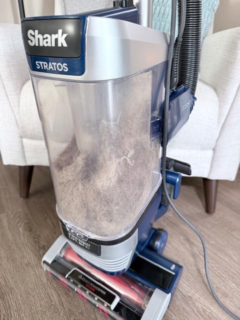 Shark Upright Vacuum, Stratos with DuoClean PowerFins, HairPro, Powered Lift-Away, Self-Cleaning Brushroll, & Odor Neutralizer Technology, Navy, AZ3002 customer photo 1