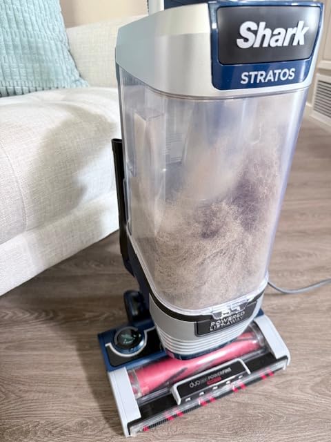 Shark Upright Vacuum, Stratos with DuoClean PowerFins, HairPro, Powered Lift-Away, Self-Cleaning Brushroll, & Odor Neutralizer Technology, Navy, AZ3002 customer photo 2