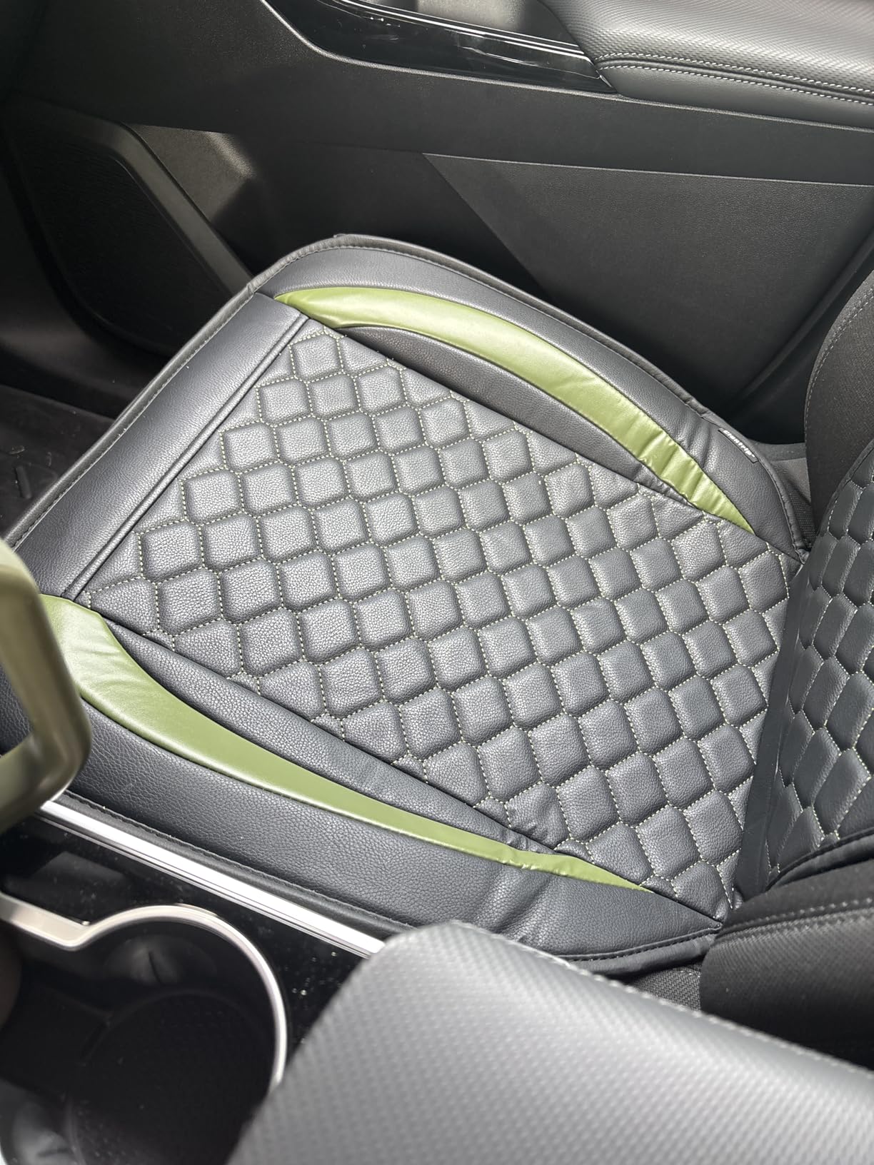 Elantrip 2PCs Front Car Seat Covers Leather Water Proof Seat Protector Universal fit for Most Cars SUVs and Trucks Black customer photo 1