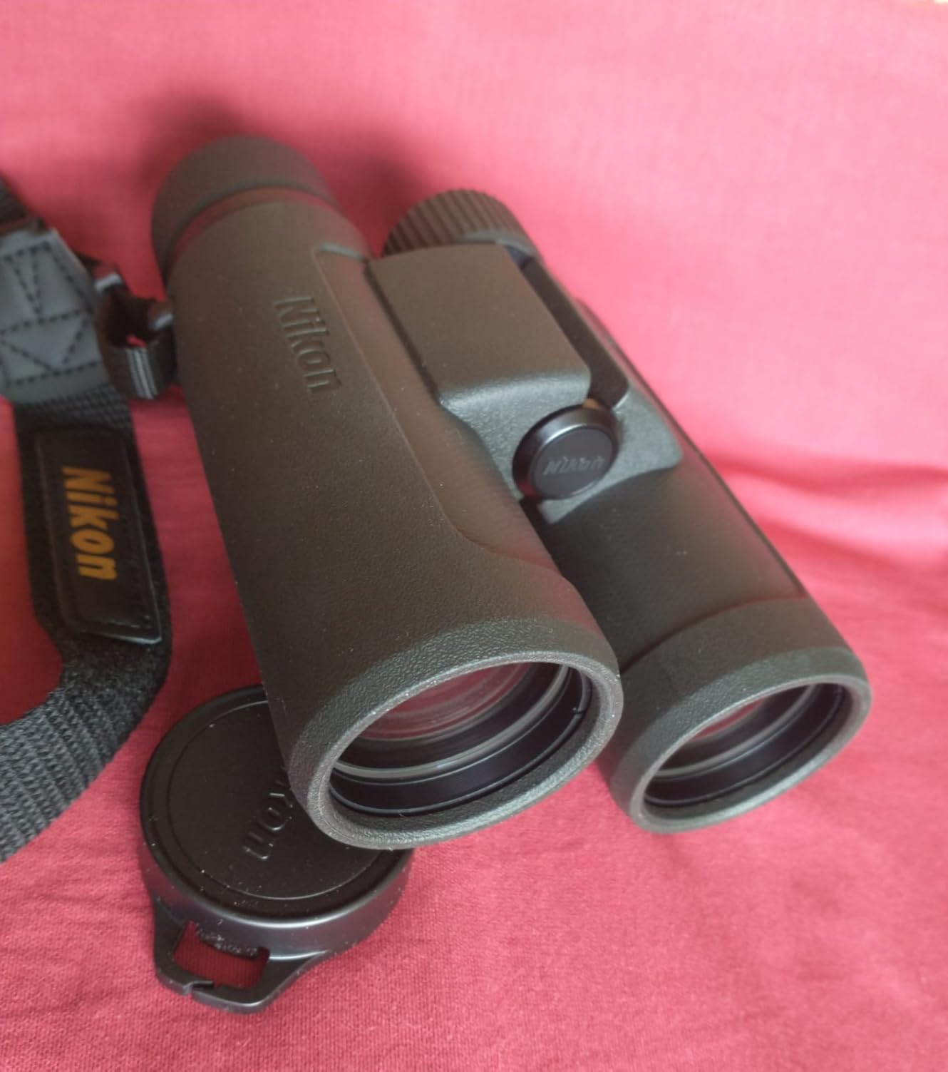 Nikon PROSTAFF P3 10x30 Binocular | Waterproof, fogproof, Rubber-Armored Compact Binocular customer photo 1