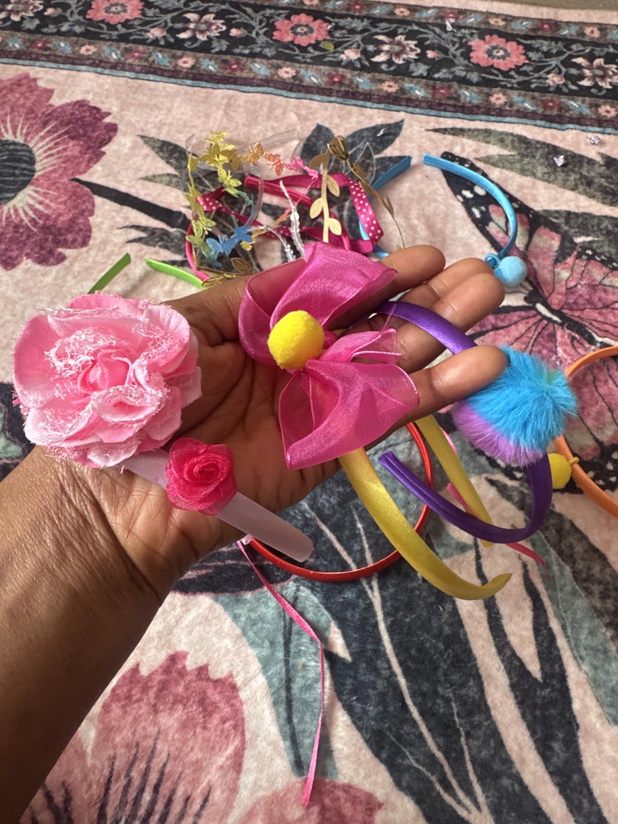 Pretty Me Headband Making Kit for Girls - Arts & Crafts Easter Gift - Make Your Own Fashion Headbands for Kids - DIY Hair Accessories - Gift for Ages 5-12 Year Old Girl customer photo 1