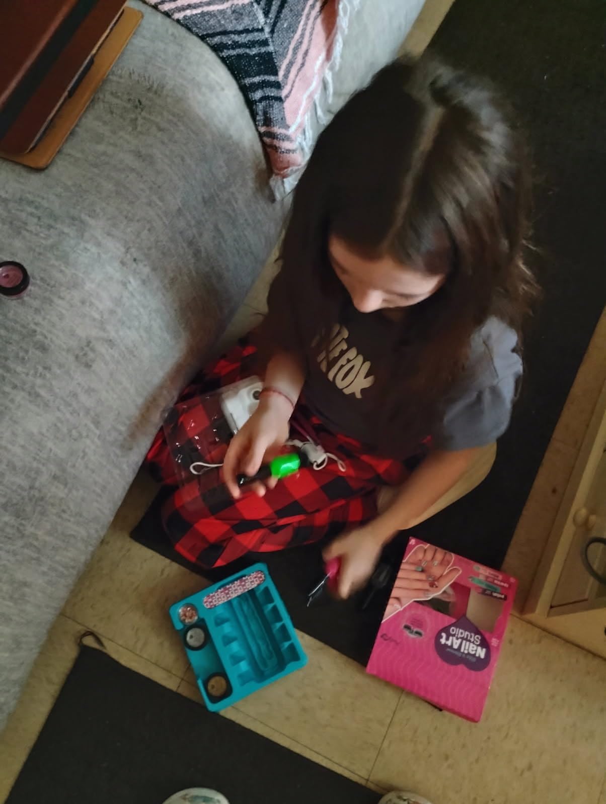 Nail Art Studio for Girls - Birthday Gift - Nail Polish Kit for Kids Ages 7-12 Years Old customer photo 1