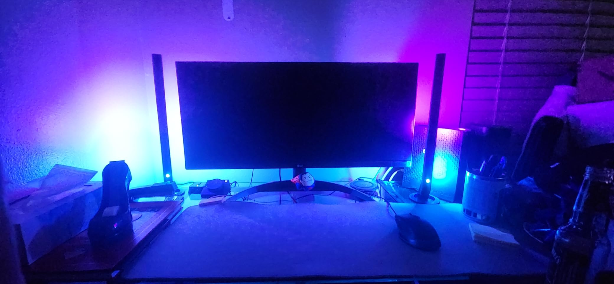 Govee RGBIC Gaming Light Bars H6047 with Smart Controller, Wi-Fi Smart LED Gaming Lights with Music Modes and 60+ Scene Modes Built, Works with Alexa & Google Assistant customer photo 2