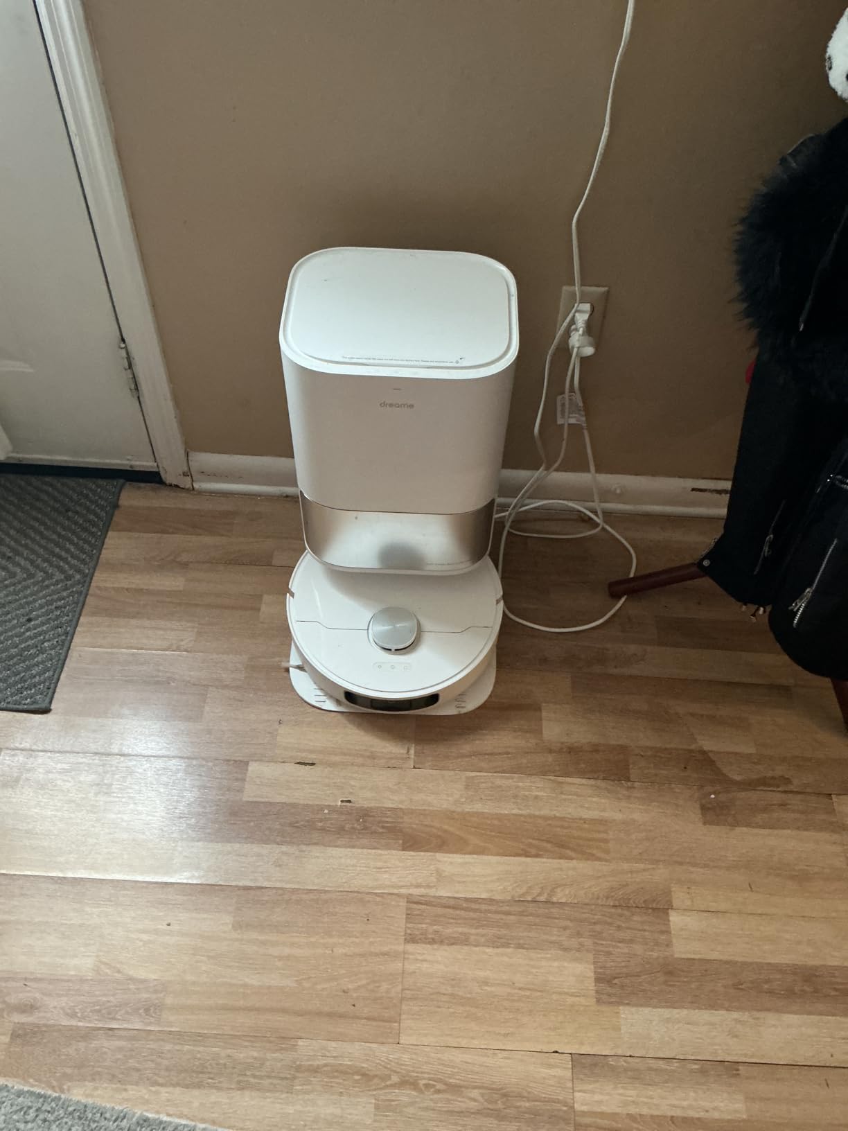 dreame L10s Ultra Robot Vacuum and Mop Combo, Auto Mop Cleaning and Drying, Self-Refilling and Self-Emptying Base for 60 Days of Cleaning, 5300Pa Suction and AI Navigation customer photo 1