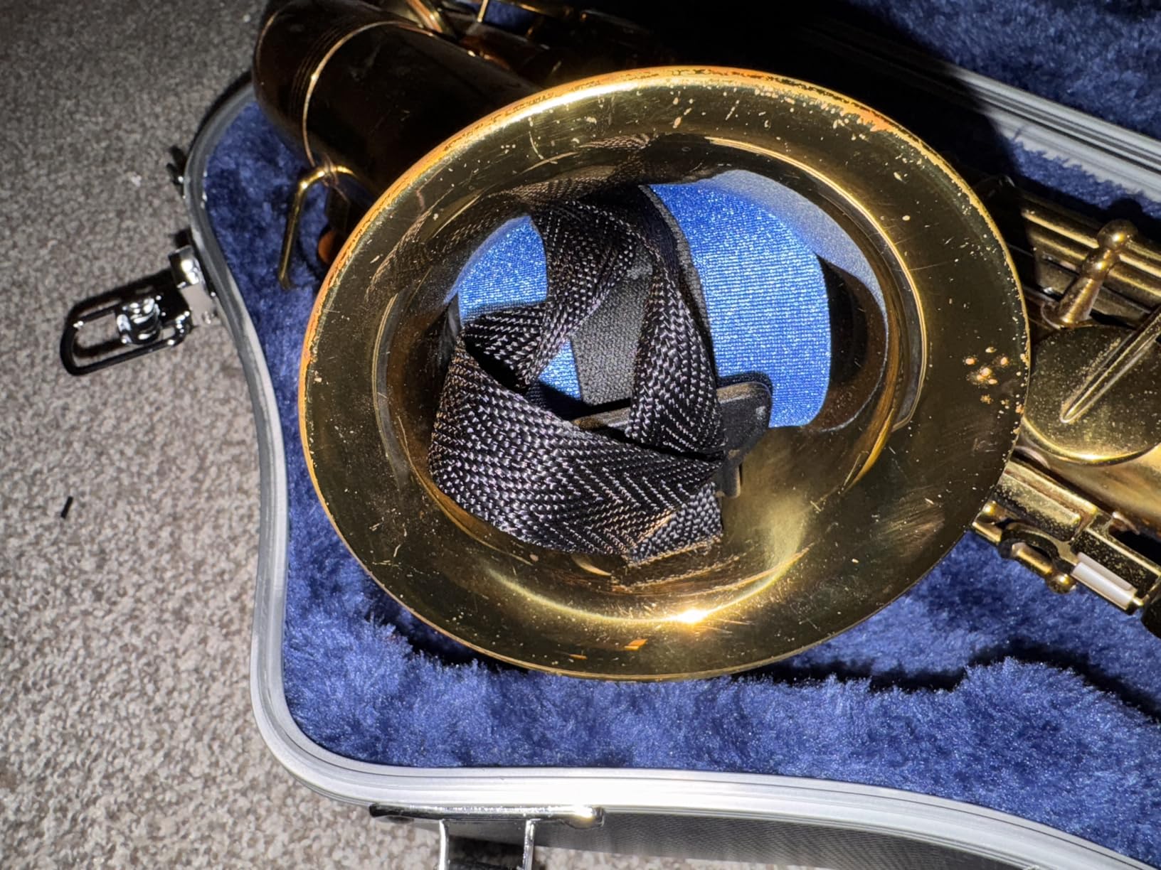 Crossrock ABS Trumpet Case for Bb Horn | Textured Black Finish with Deep Blue Velvet Interior, Security Lock, Metal Feet & Detachable Strap customer photo 1