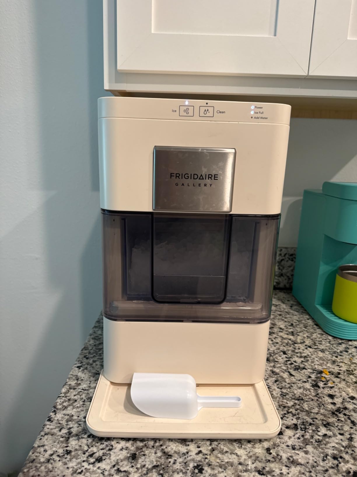 Frigidaire Nugget Ice Maker, Countertop Ice Machine with Transparent Window, Sonic Ice Maker with 44 lbs. Capacity, Auto Self Cleaning, 2.0 Gen, Cream customer photo 2